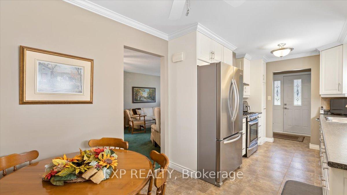 Photo 8 of 1452 Oneida Court, Oshawa, Samac — HOMEH