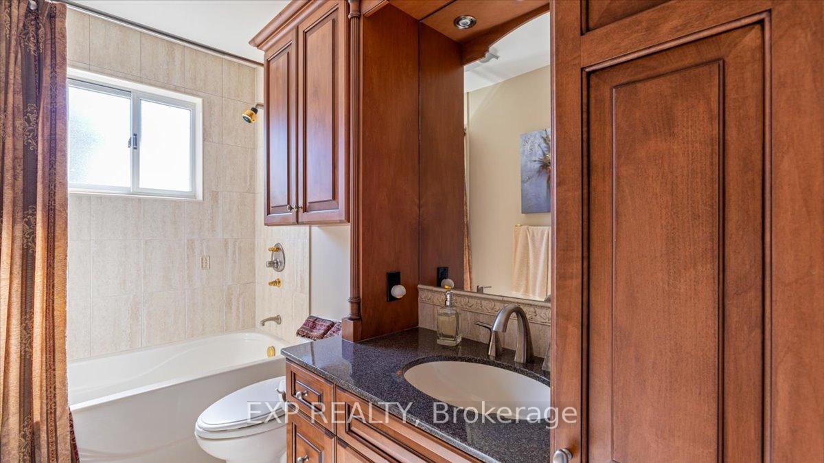 Photo 17 of 1452 Oneida Court, Oshawa, Samac — HOMEH