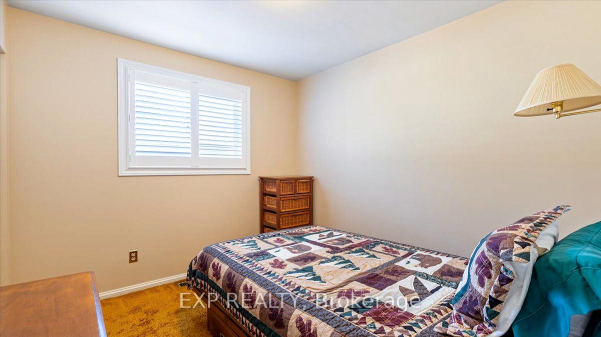 Photo 23 of 1452 Oneida Court, Oshawa, Samac — HOMEH