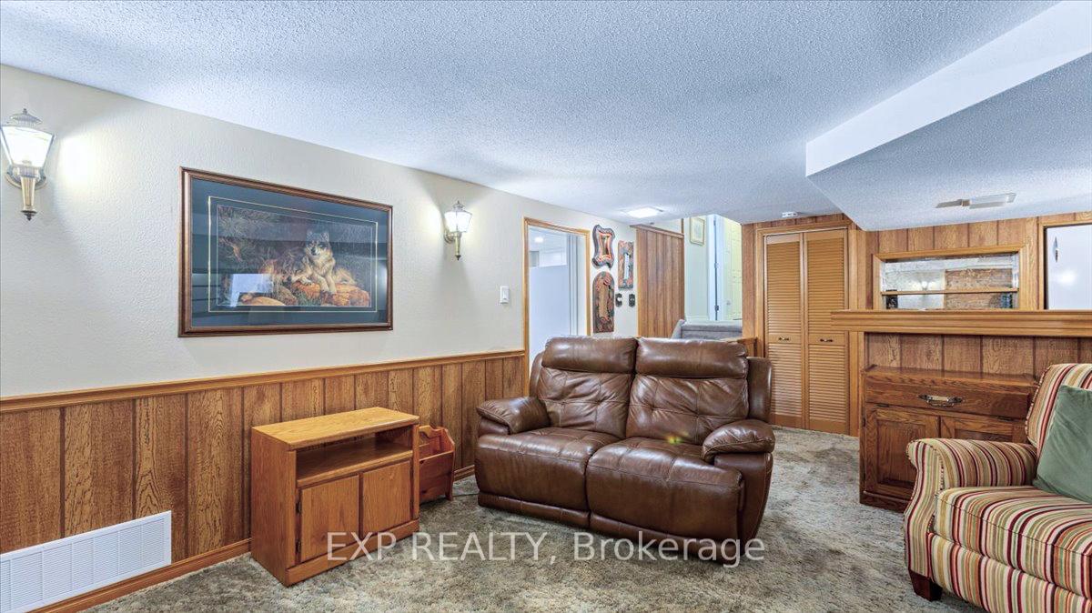 Photo 32 of 1452 Oneida Court, Oshawa, Samac — HOMEH