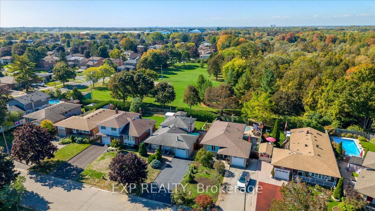 Photo 42 of 1452 Oneida Court, Oshawa, Samac — HOMEH