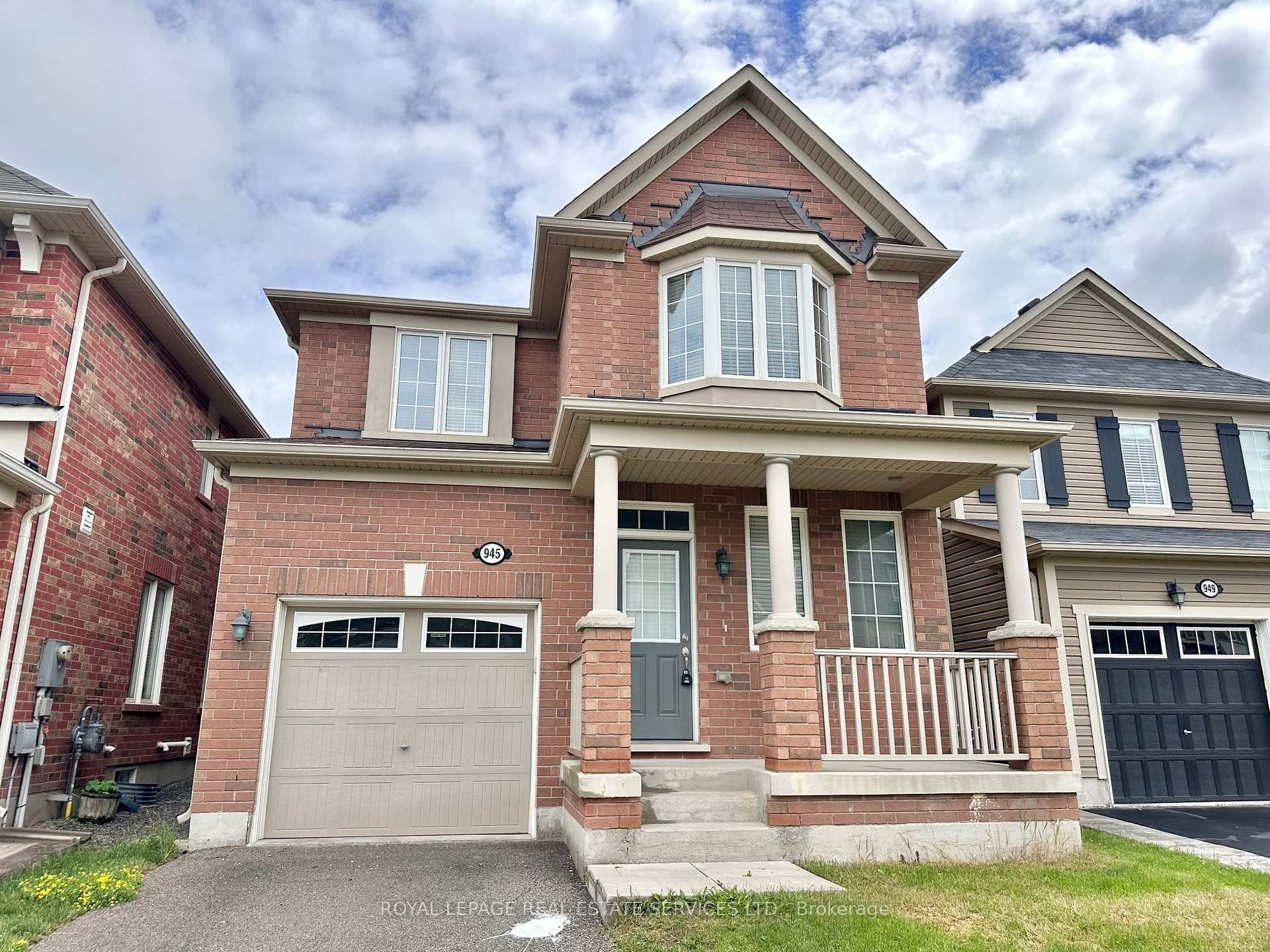 Photo 1 of 945 Asleton Boulevard, Milton, Willmott — HOMEH