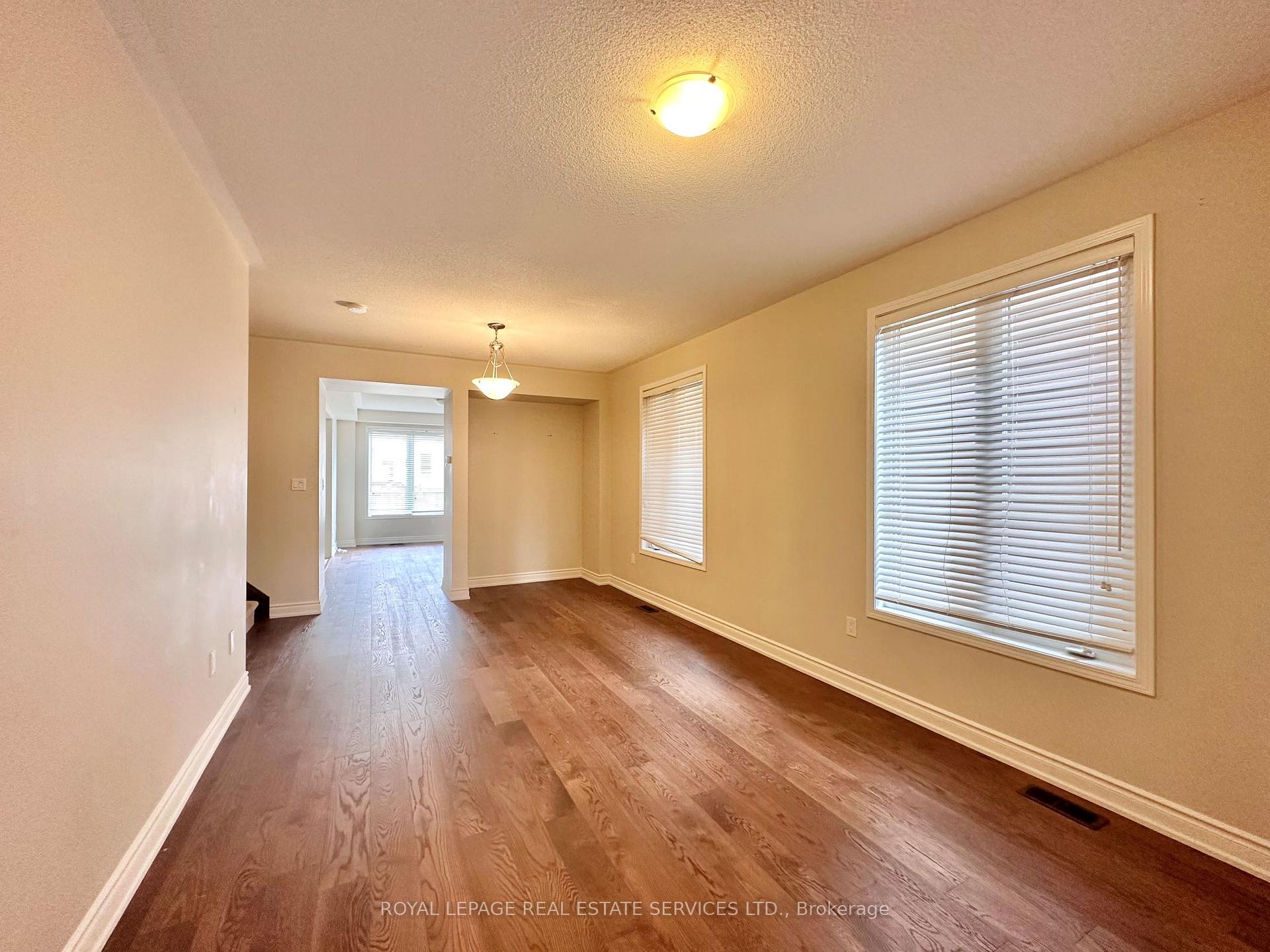 Photo 2 of 945 Asleton Boulevard, Milton, Willmott — HOMEH