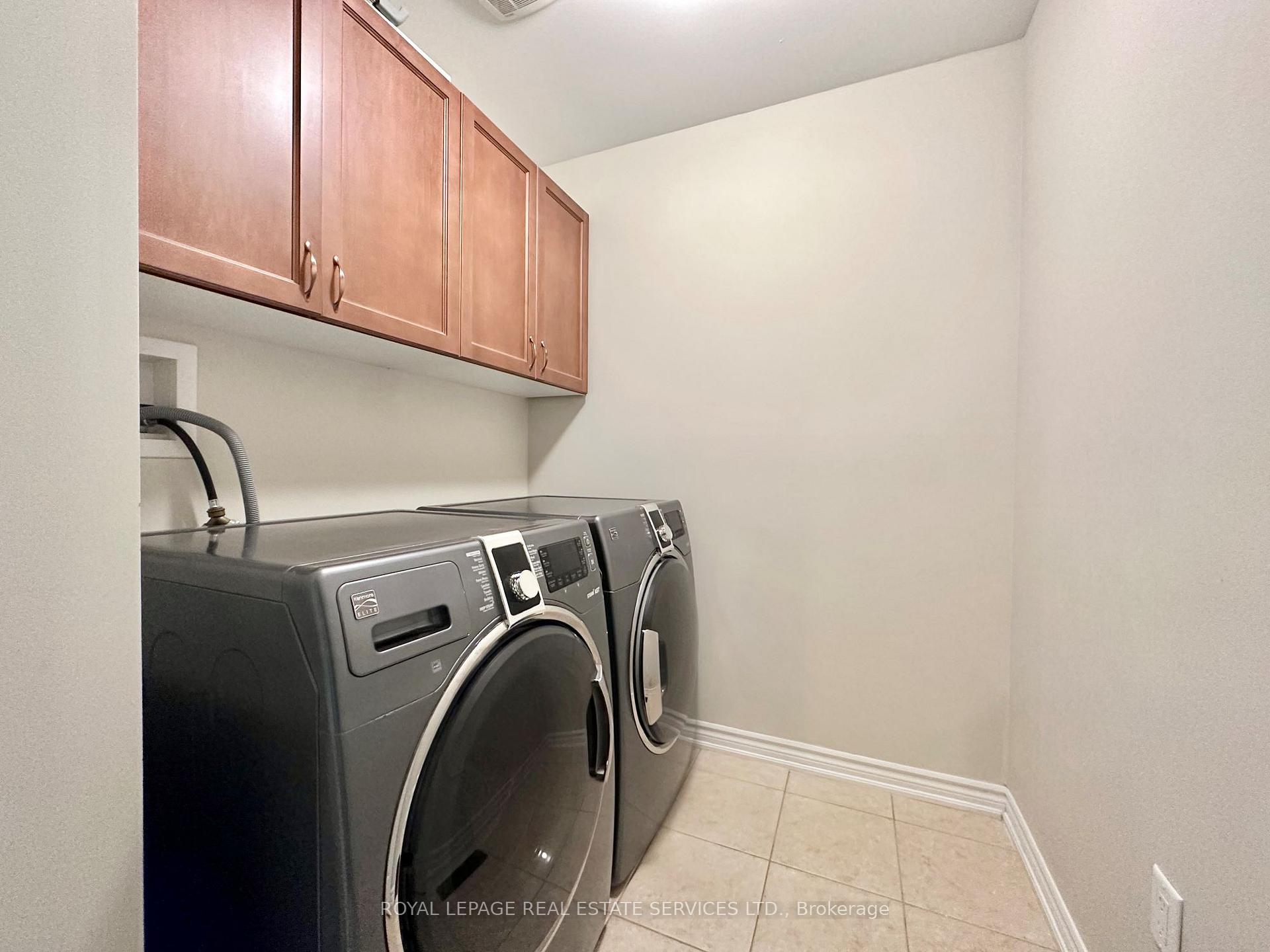 Photo 11 of 945 Asleton Boulevard, Milton, Willmott — HOMEH