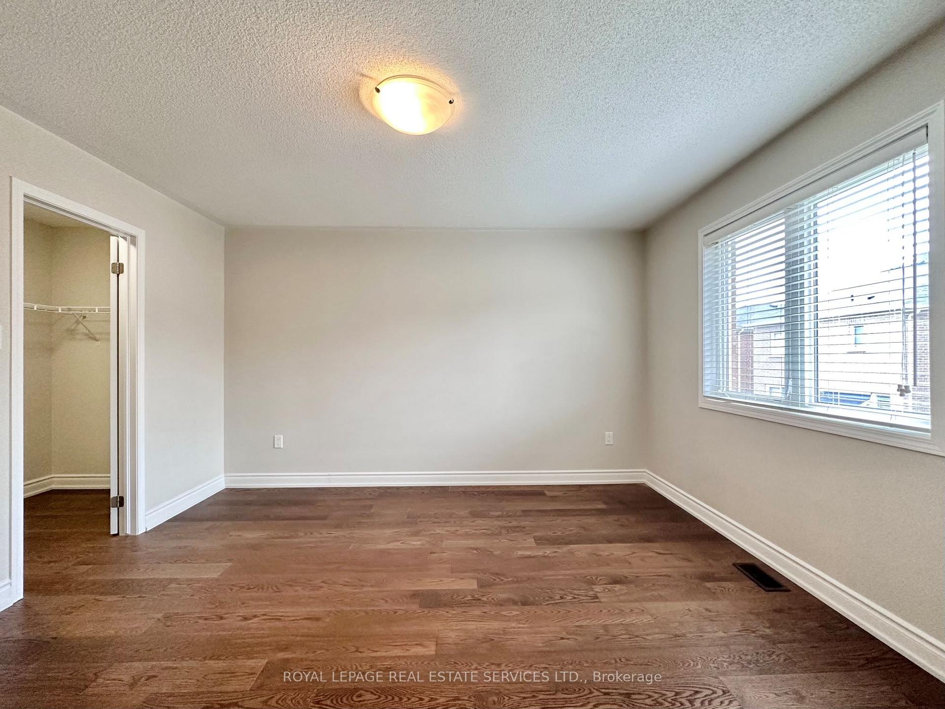 Photo 15 of 945 Asleton Boulevard, Milton, Willmott — HOMEH