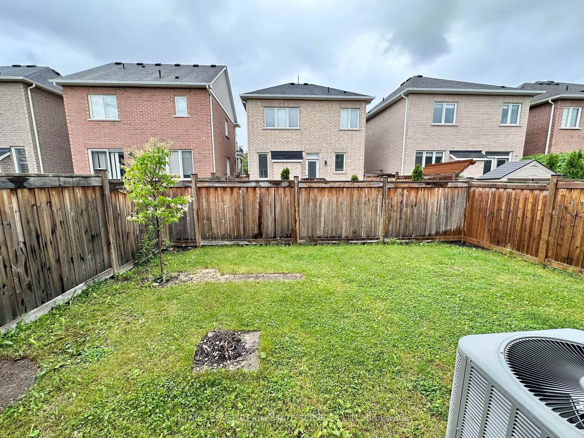 Photo 16 of 945 Asleton Boulevard, Milton, Willmott — HOMEH