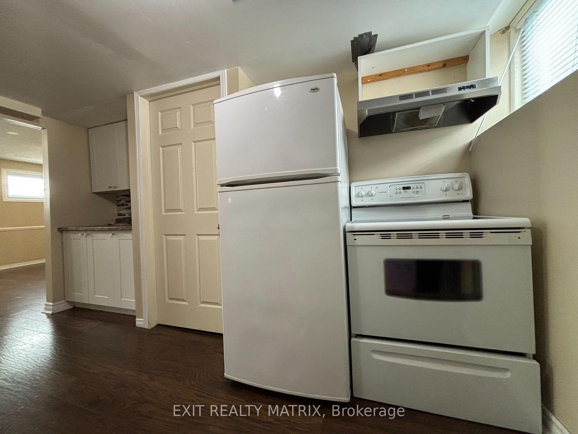 Photo 9 of Unit B, 325 Amiens Street, Ottawa, Bilberry Creek/Queenswood Heights — HOMEH