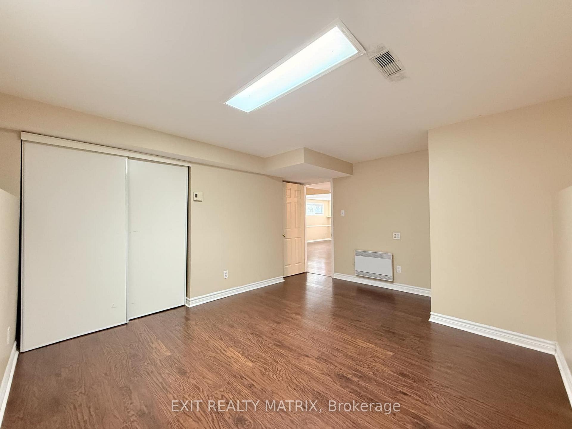 Photo 12 of Unit B, 325 Amiens Street, Ottawa, Bilberry Creek/Queenswood Heights — HOMEH