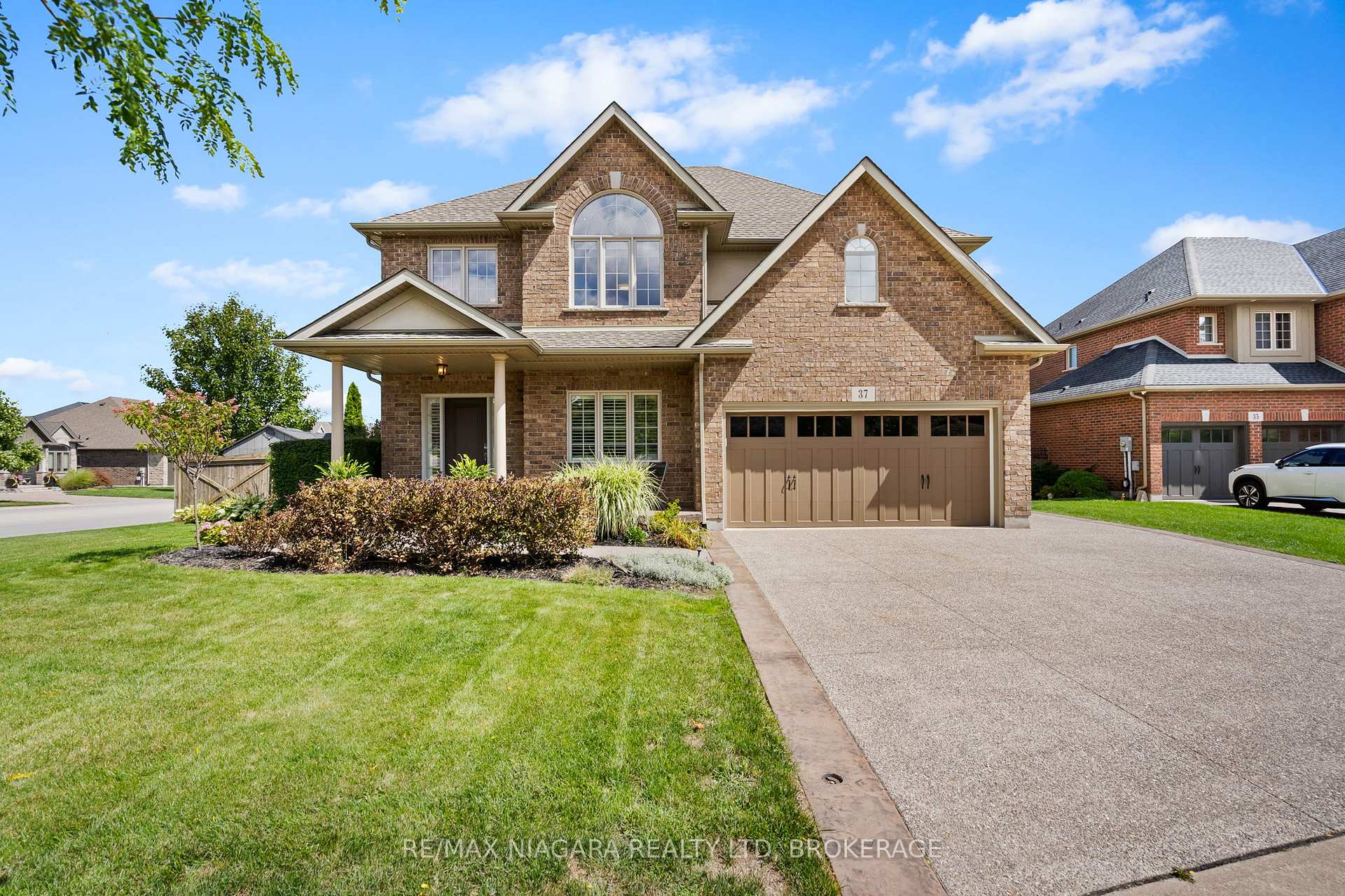 Photo 1 of 37 Buckley Terrace, Pelham, Fonthill — HOMEH