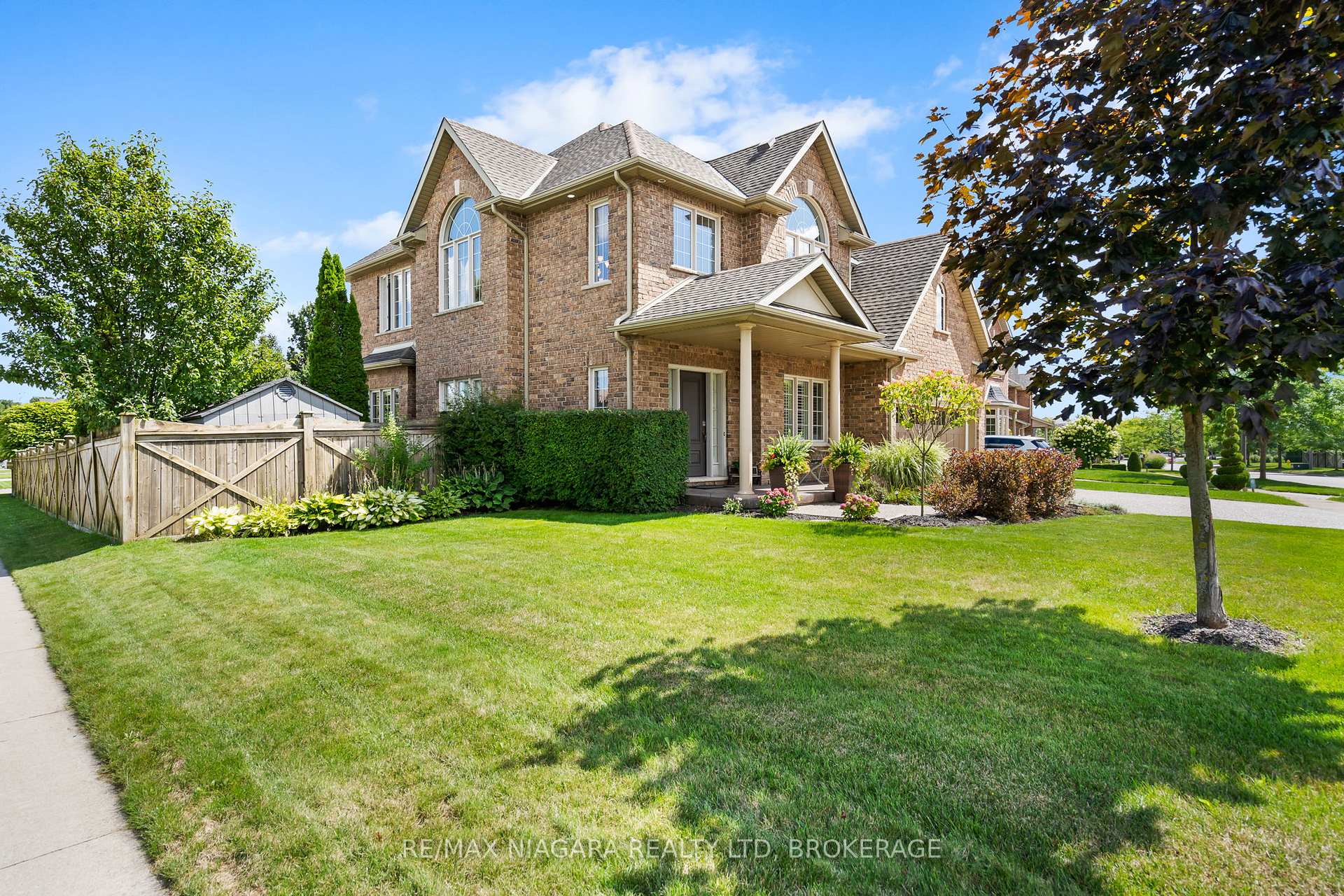 Photo 2 of 37 Buckley Terrace, Pelham, Fonthill — HOMEH
