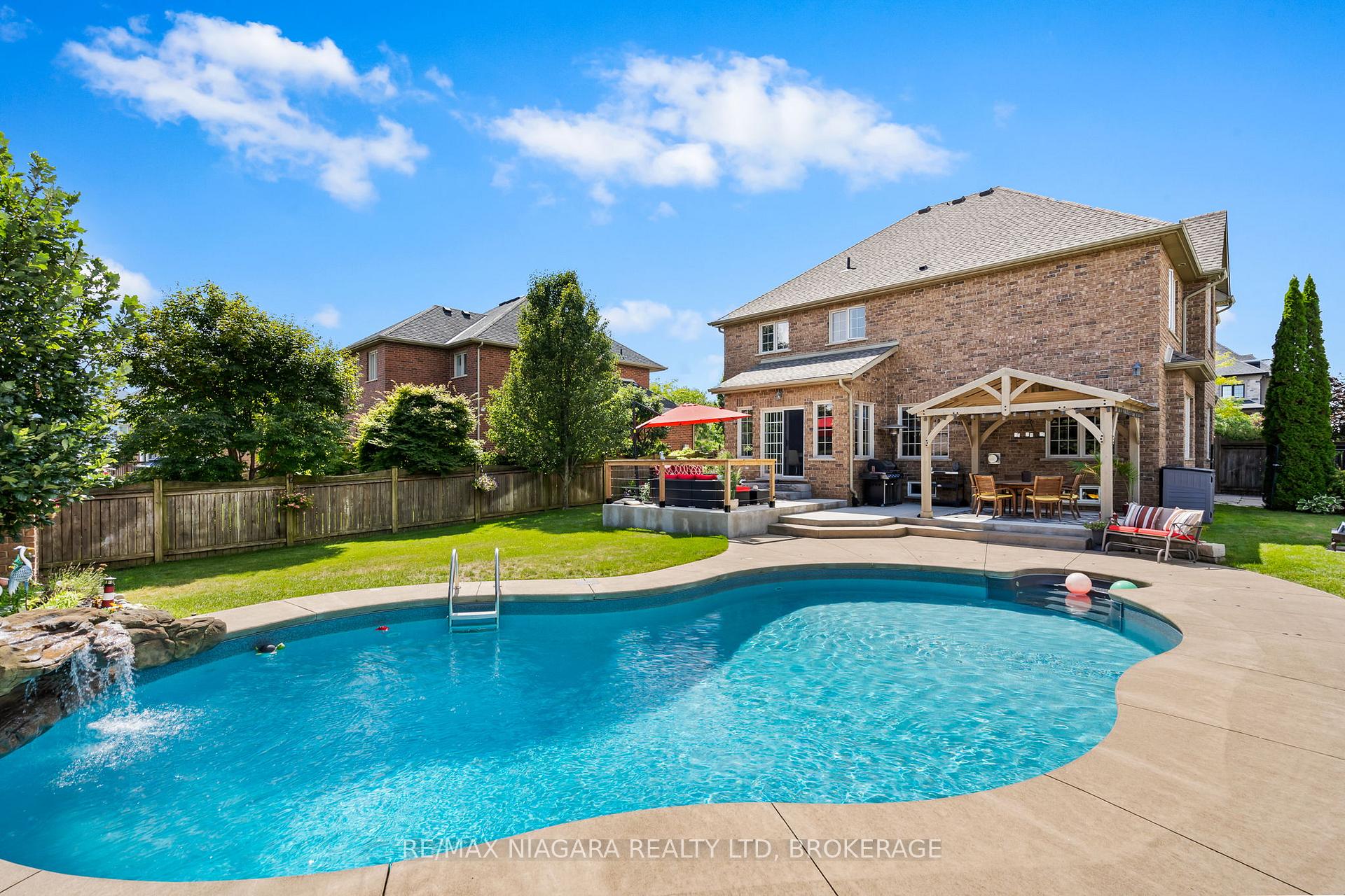 Photo 4 of 37 Buckley Terrace, Pelham, Fonthill — HOMEH