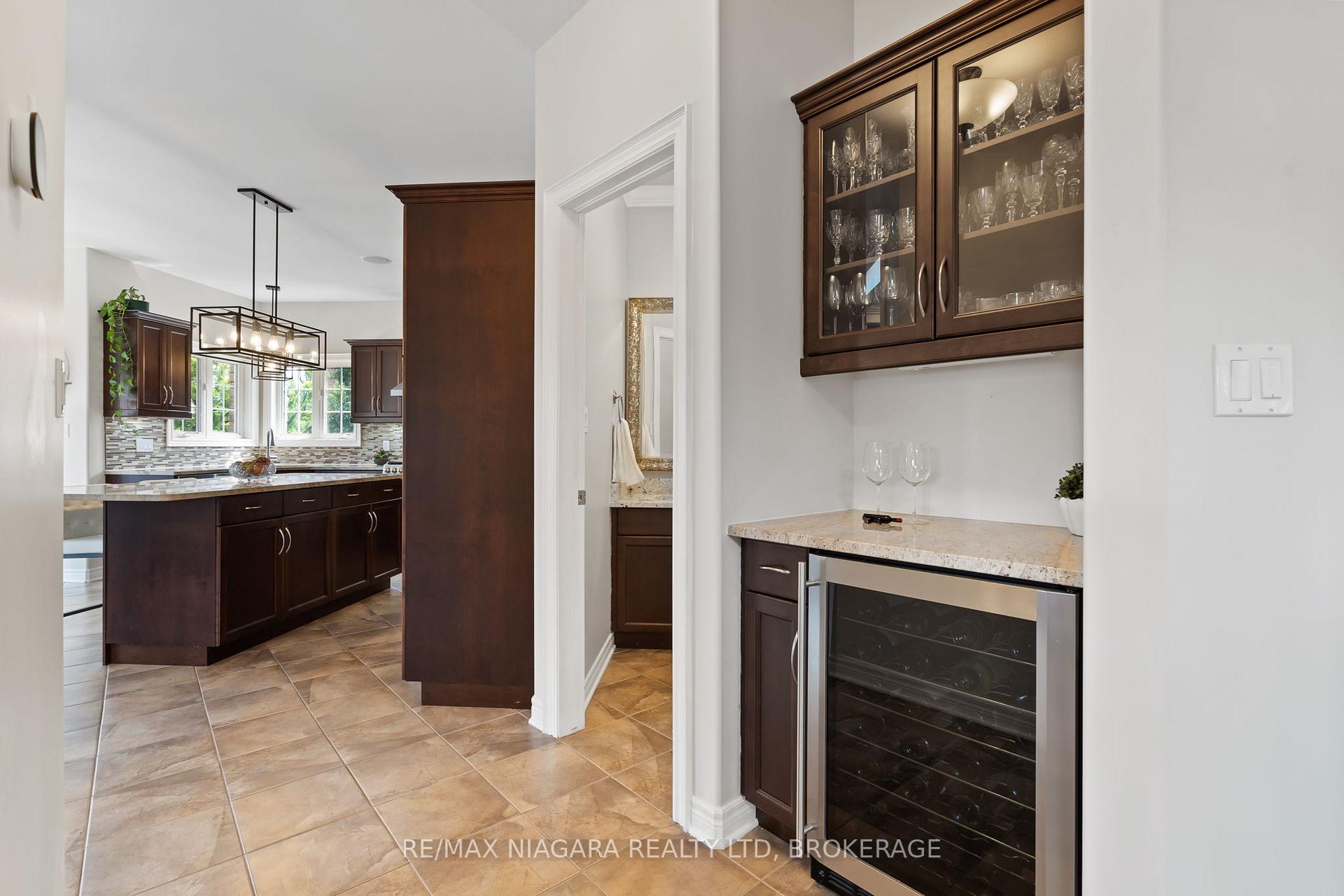 Photo 12 of 37 Buckley Terrace, Pelham, Fonthill — HOMEH