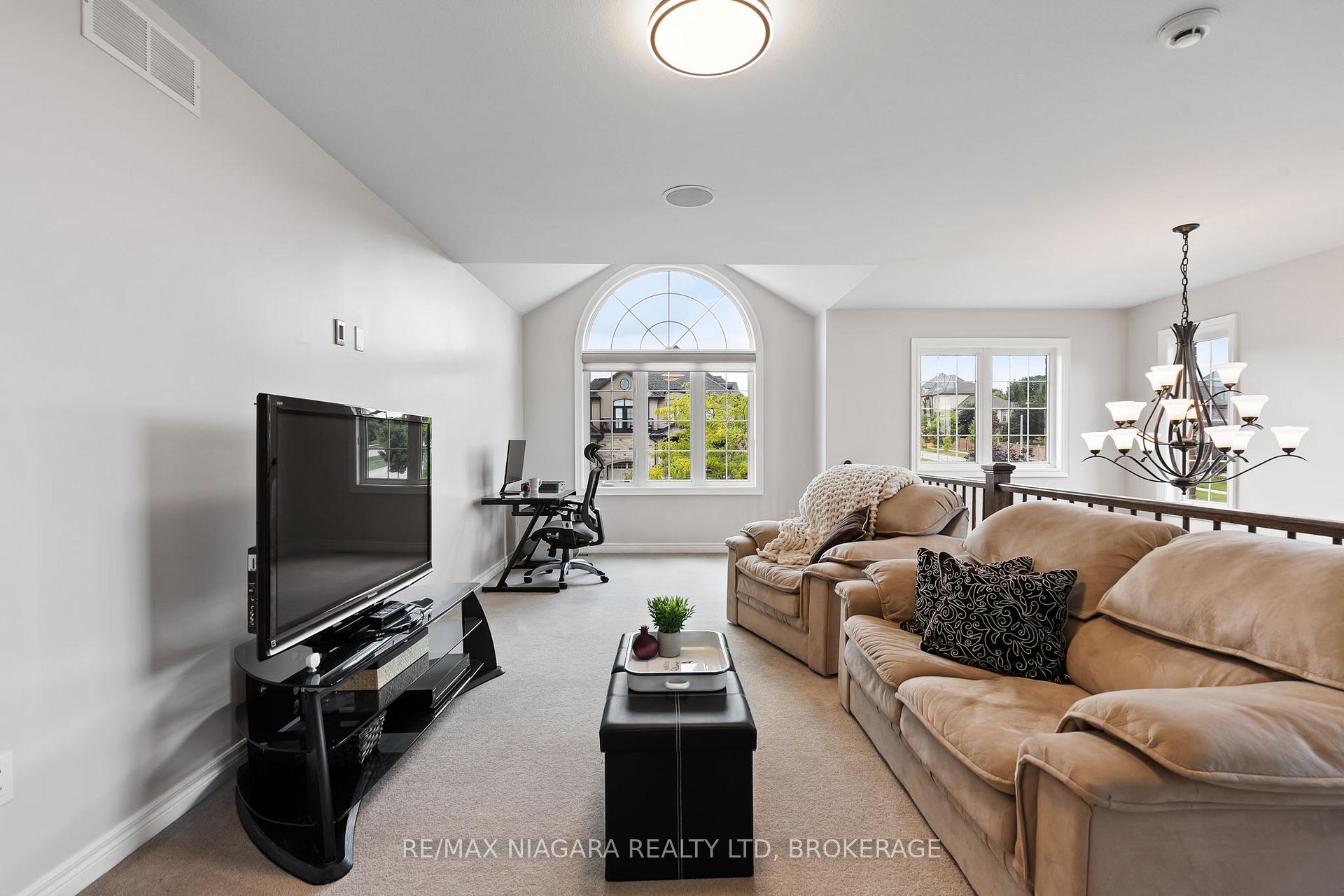 Photo 19 of 37 Buckley Terrace, Pelham, Fonthill — HOMEH