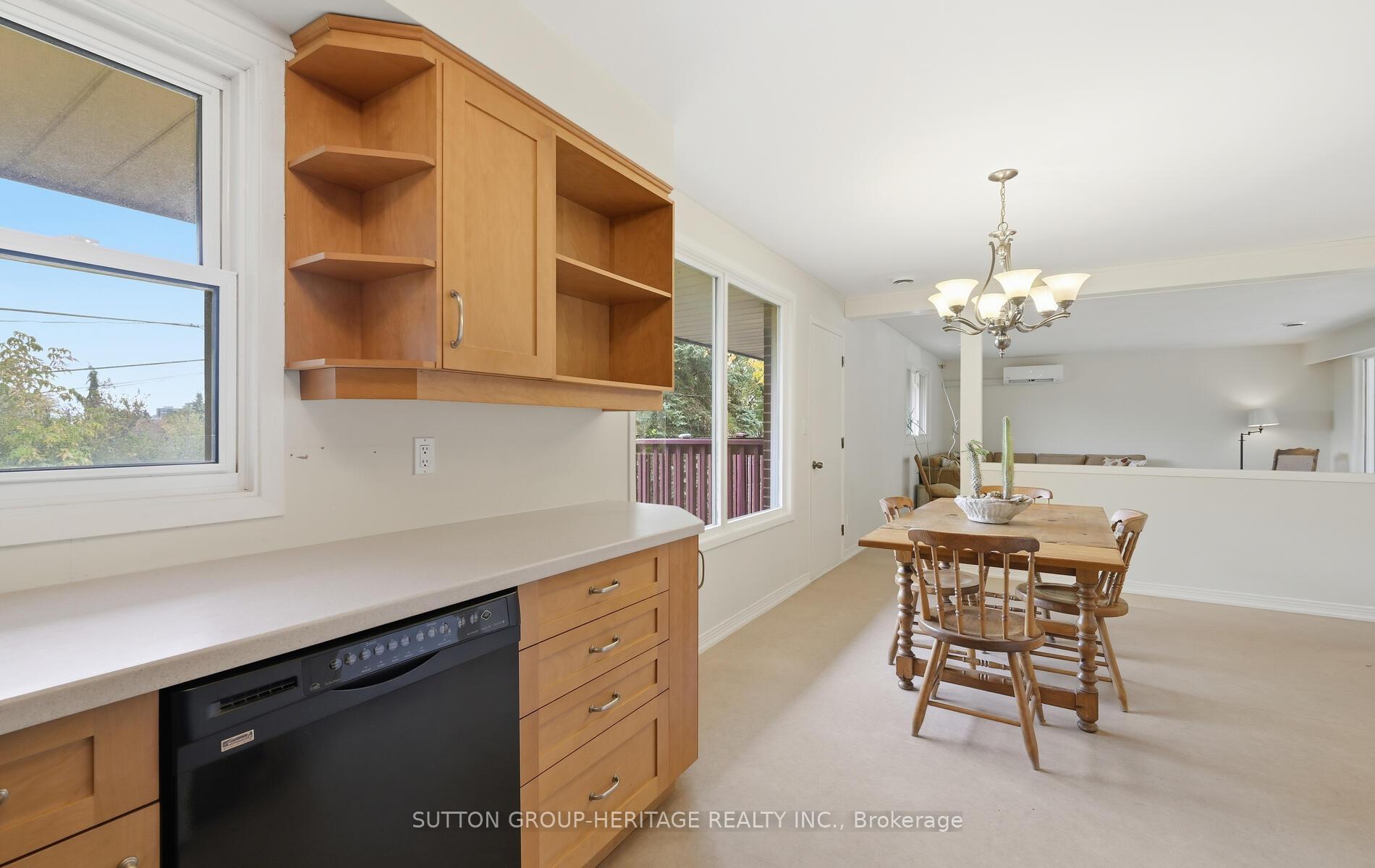 Photo 12 of 253 Fairlawn Court, Oshawa, McLaughlin — HOMEH