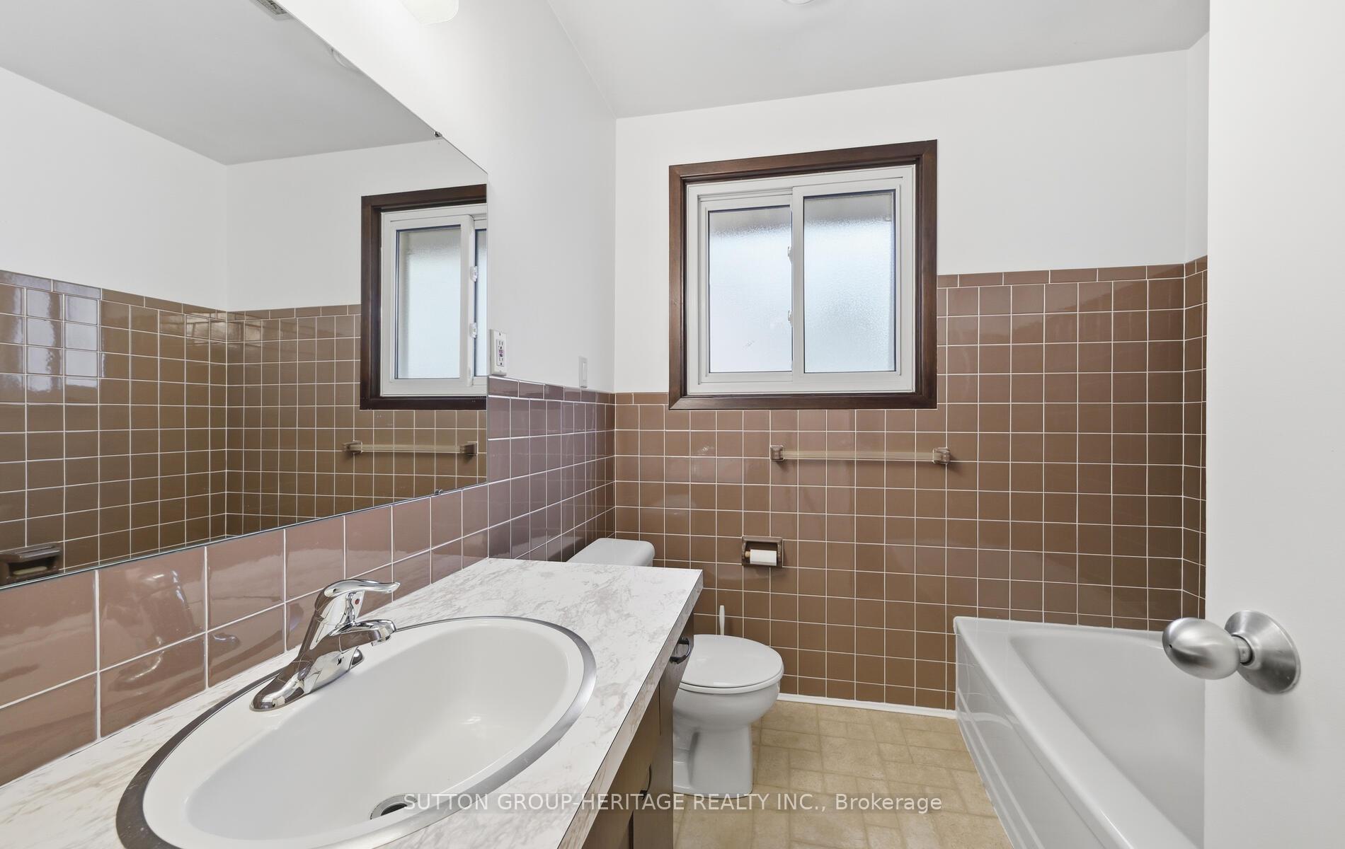 Photo 19 of 253 Fairlawn Court, Oshawa, McLaughlin — HOMEH