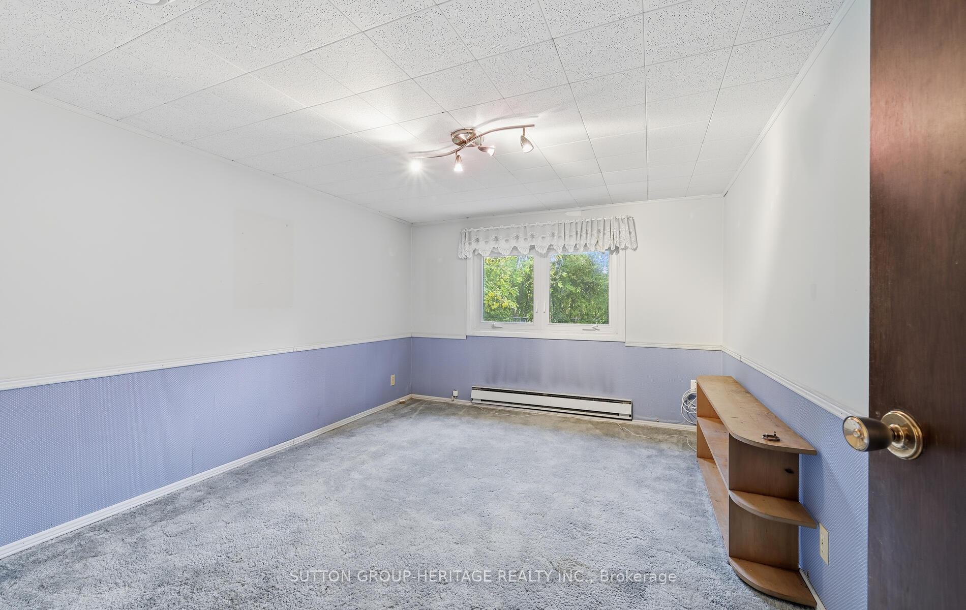 Photo 23 of 253 Fairlawn Court, Oshawa, McLaughlin — HOMEH