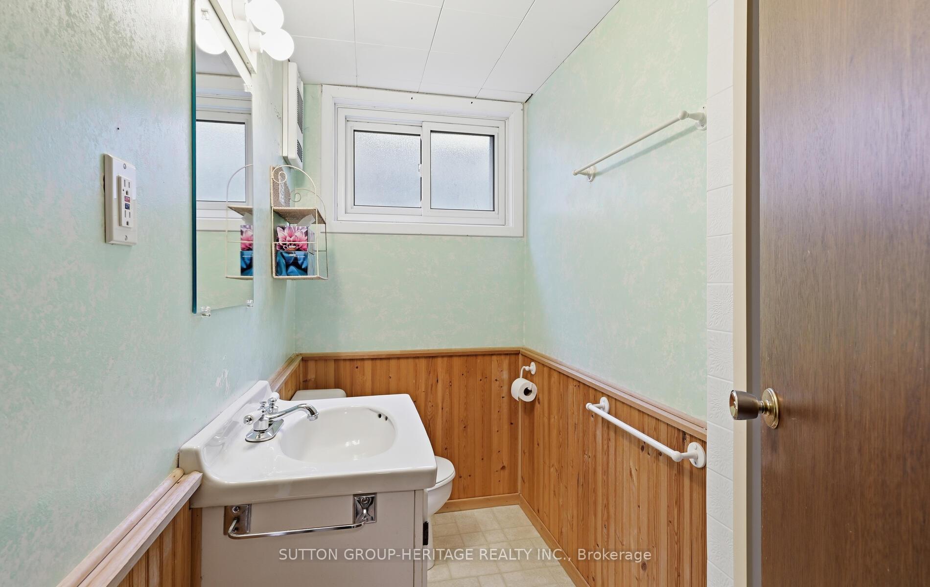 Photo 27 of 253 Fairlawn Court, Oshawa, McLaughlin — HOMEH
