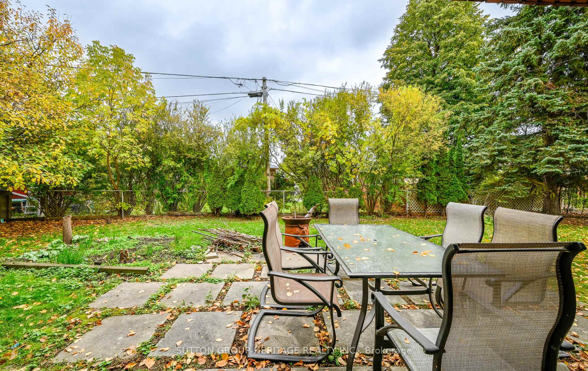 Photo 32 of 253 Fairlawn Court, Oshawa, McLaughlin — HOMEH