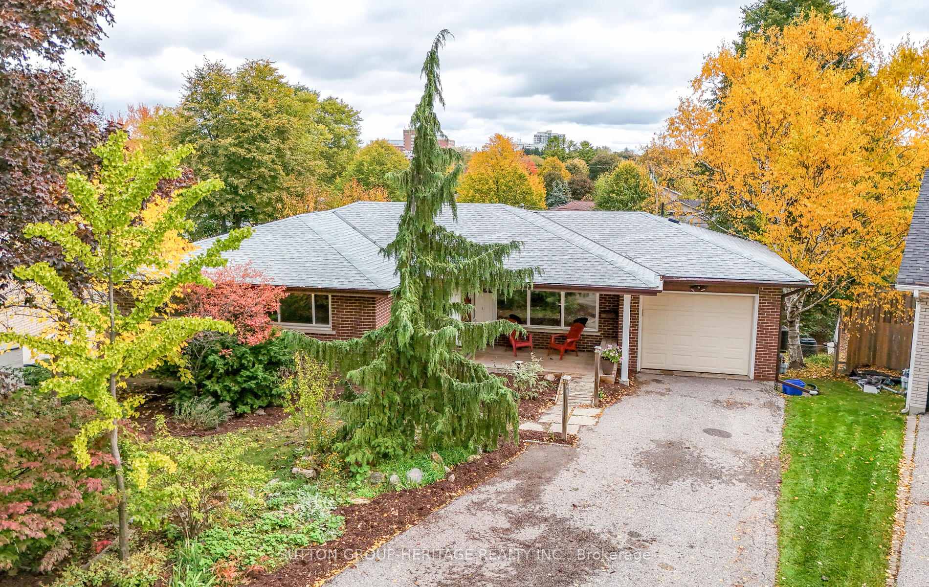Photo 37 of 253 Fairlawn Court, Oshawa, McLaughlin — HOMEH