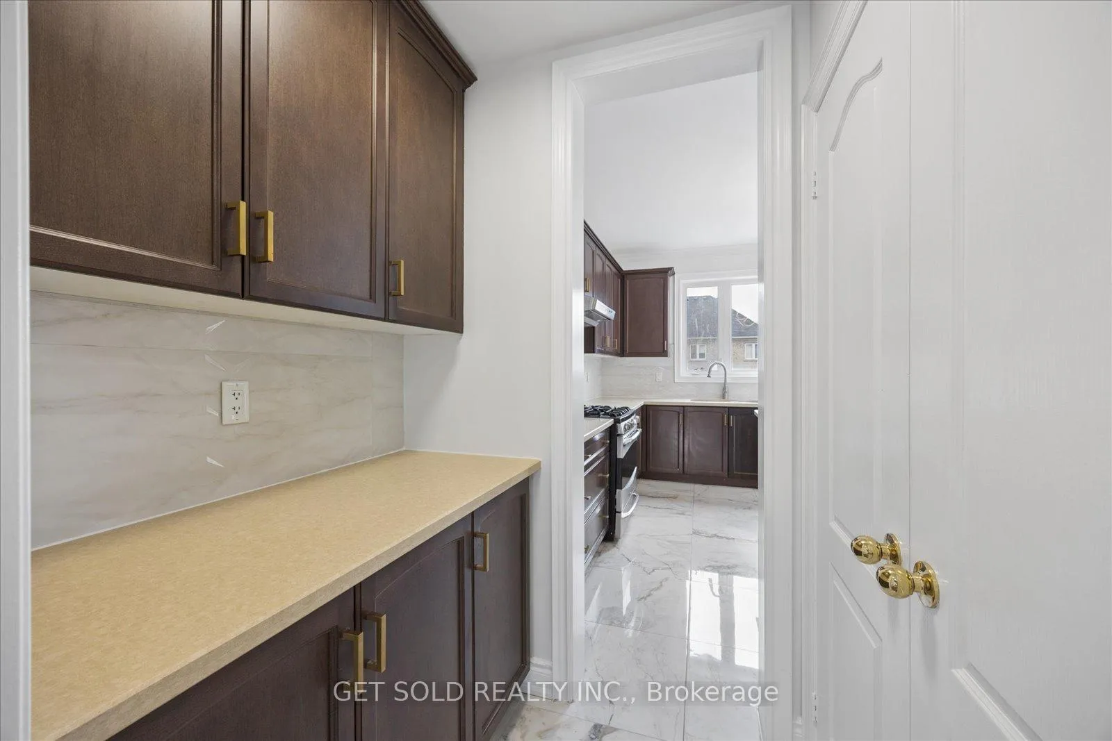 Photo 6 of 11 Maybeck Drive, Brampton, Credit Valley — HOMEH