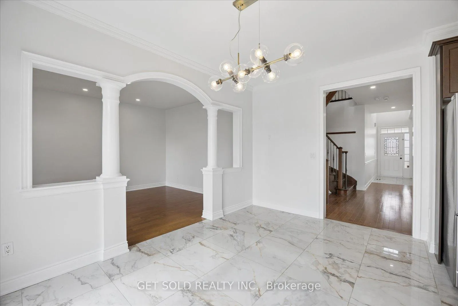 Photo 13 of 11 Maybeck Drive, Brampton, Credit Valley — HOMEH