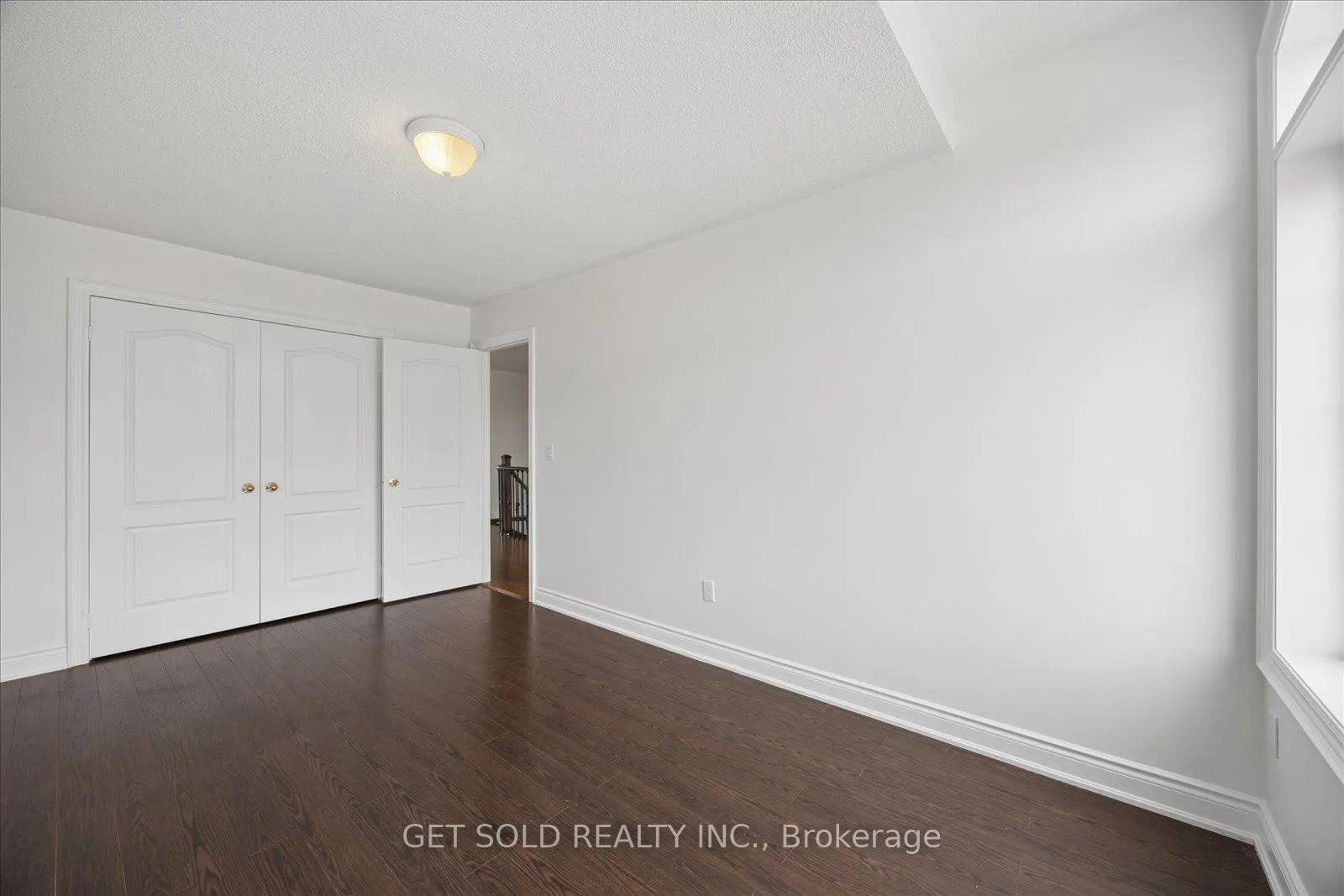 Photo 32 of 11 Maybeck Drive, Brampton, Credit Valley — HOMEH