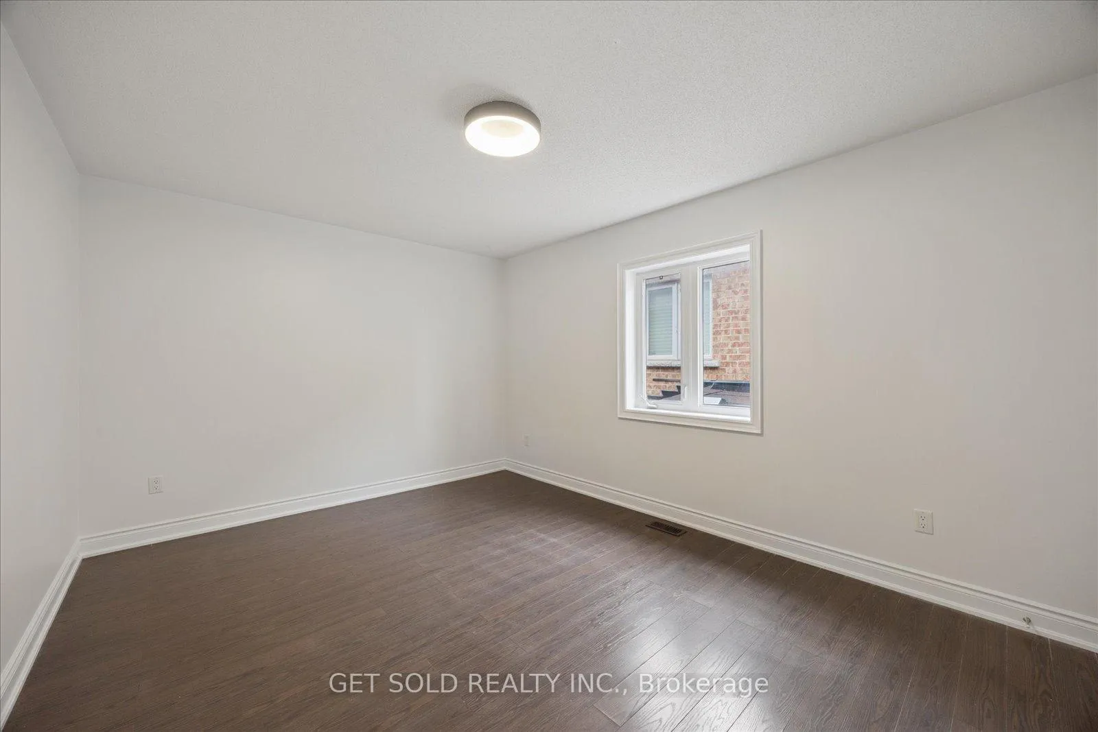 Photo 36 of 11 Maybeck Drive, Brampton, Credit Valley — HOMEH
