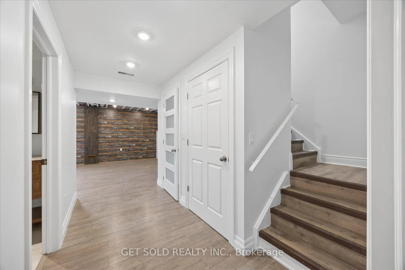 Photo 38 of 11 Maybeck Drive, Brampton, Credit Valley — HOMEH