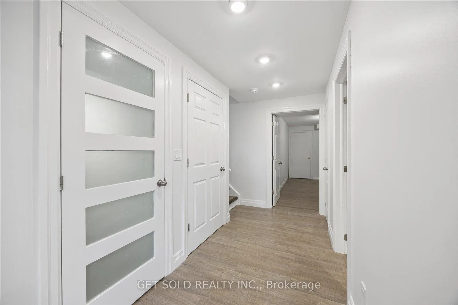 Photo 40 of 11 Maybeck Drive, Brampton, Credit Valley — HOMEH