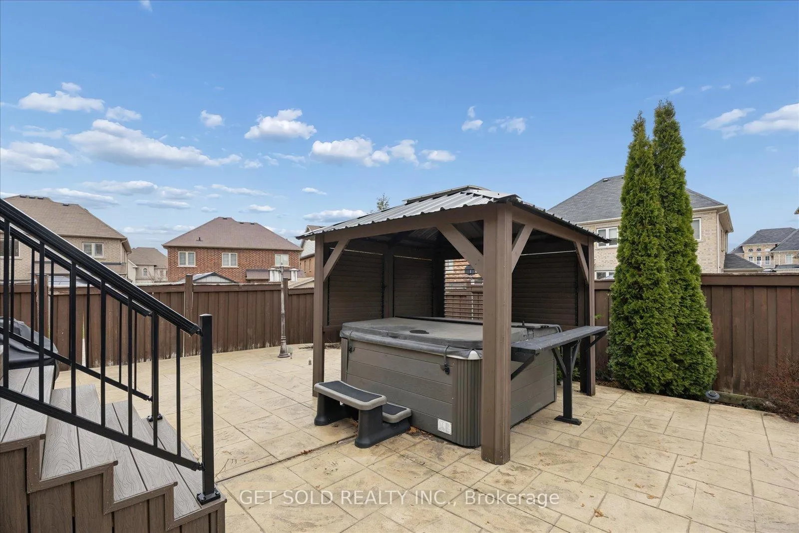 Photo 50 of 11 Maybeck Drive, Brampton, Credit Valley — HOMEH