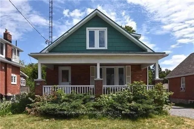 Front of Unit Upper, 93 Park Road S