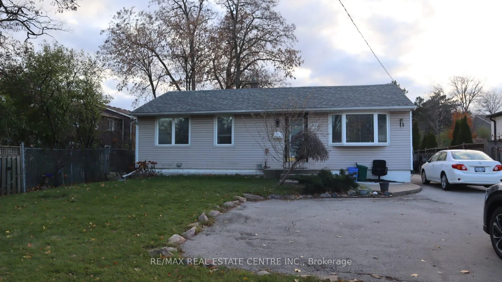 Photo 1 of 1462 Sixth Line, Oakville, College Park — HOMEH