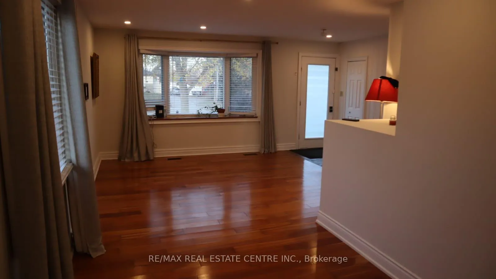 Photo 6 of 1462 Sixth Line, Oakville, College Park — HOMEH
