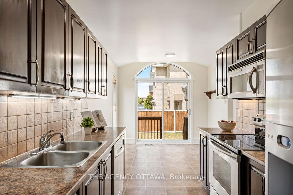 Photo 13 of 277 Branthaven Street, Ottawa, Avalon East — HOMEH
