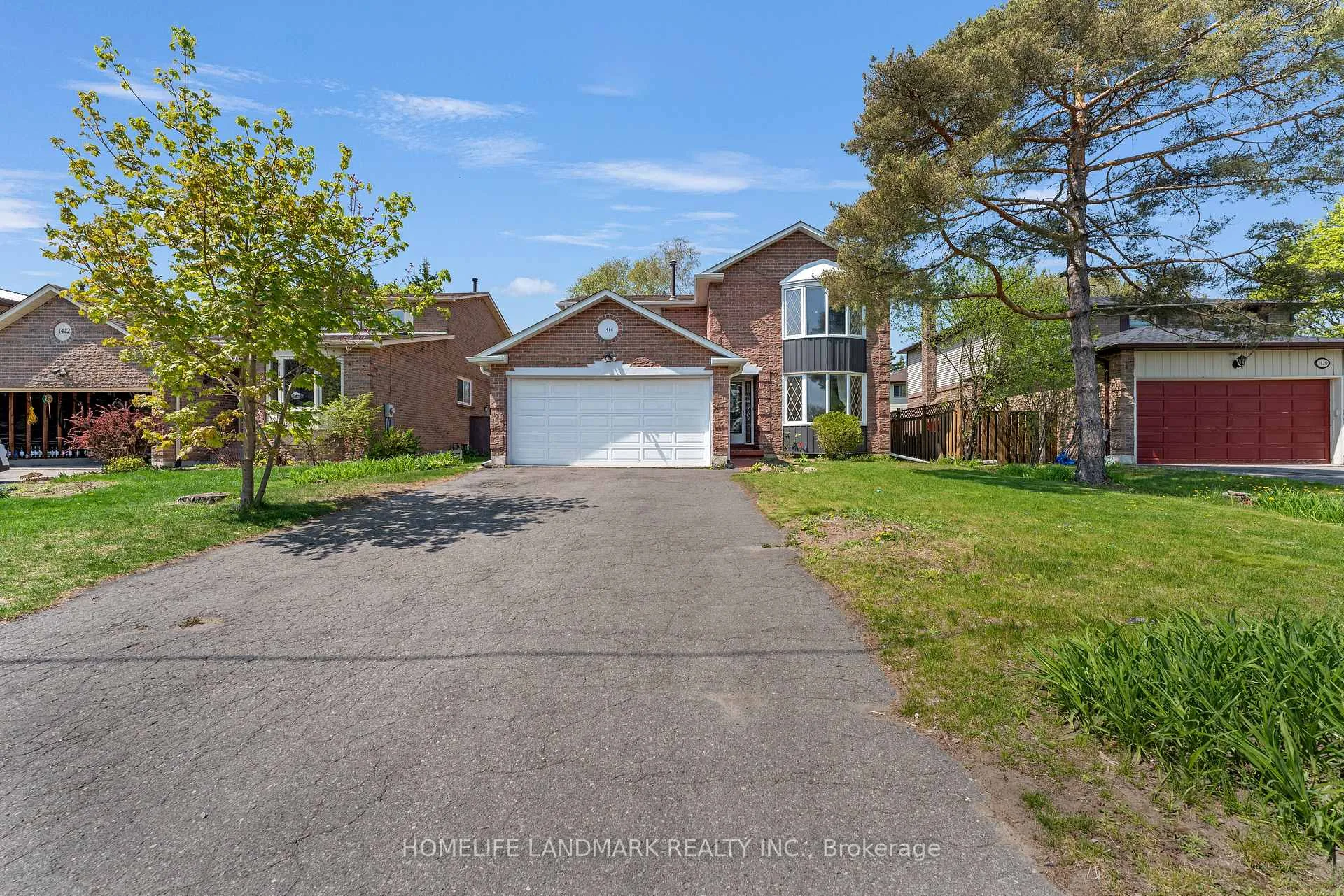 Photo 2 of 1416 Somerville Street, Oshawa, Samac — HOMEH