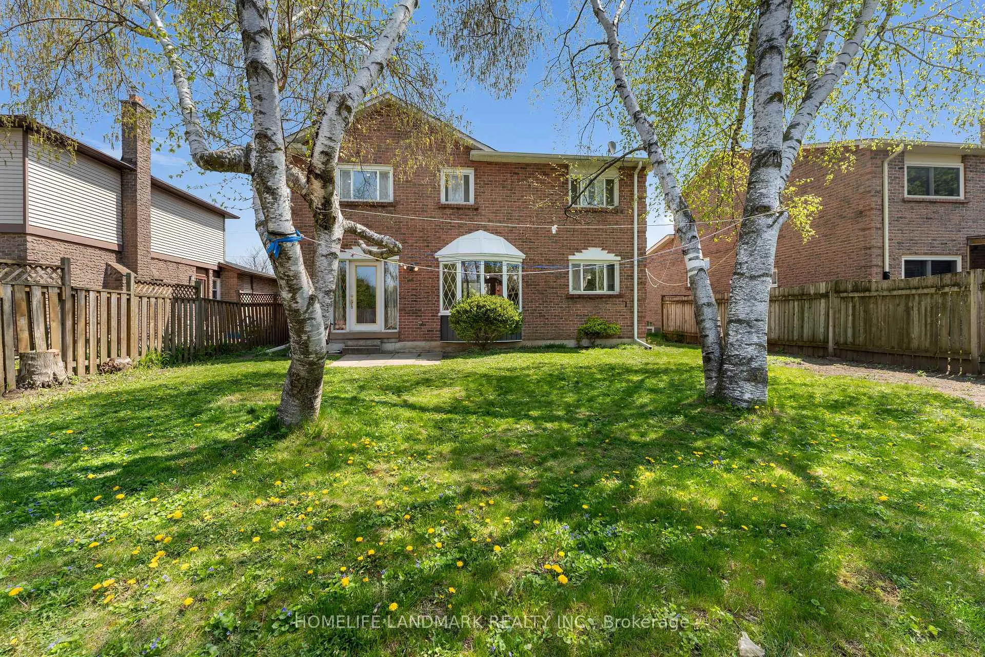Photo 3 of 1416 Somerville Street, Oshawa, Samac — HOMEH