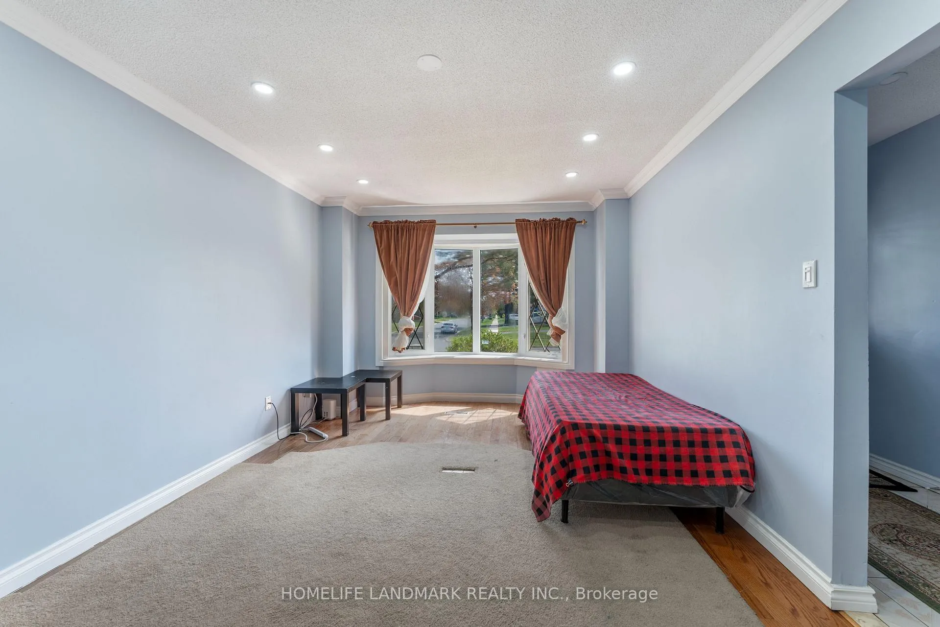 Photo 5 of 1416 Somerville Street, Oshawa, Samac — HOMEH
