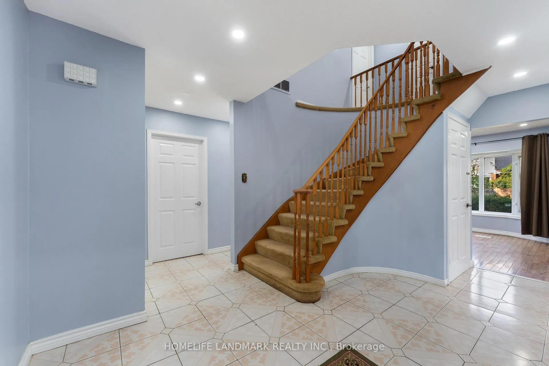 Photo 6 of 1416 Somerville Street, Oshawa, Samac — HOMEH