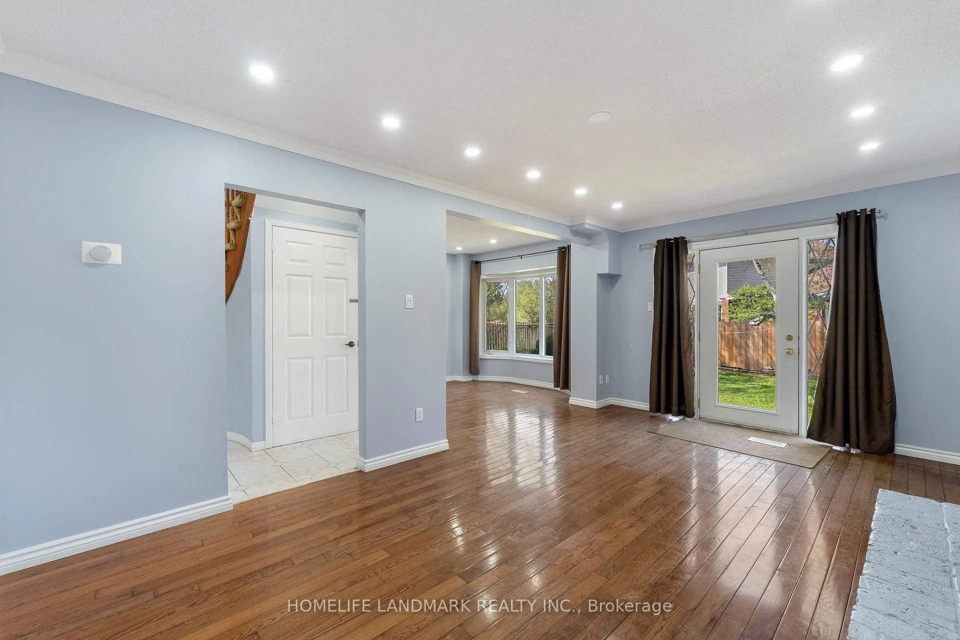 Photo 8 of 1416 Somerville Street, Oshawa, Samac — HOMEH