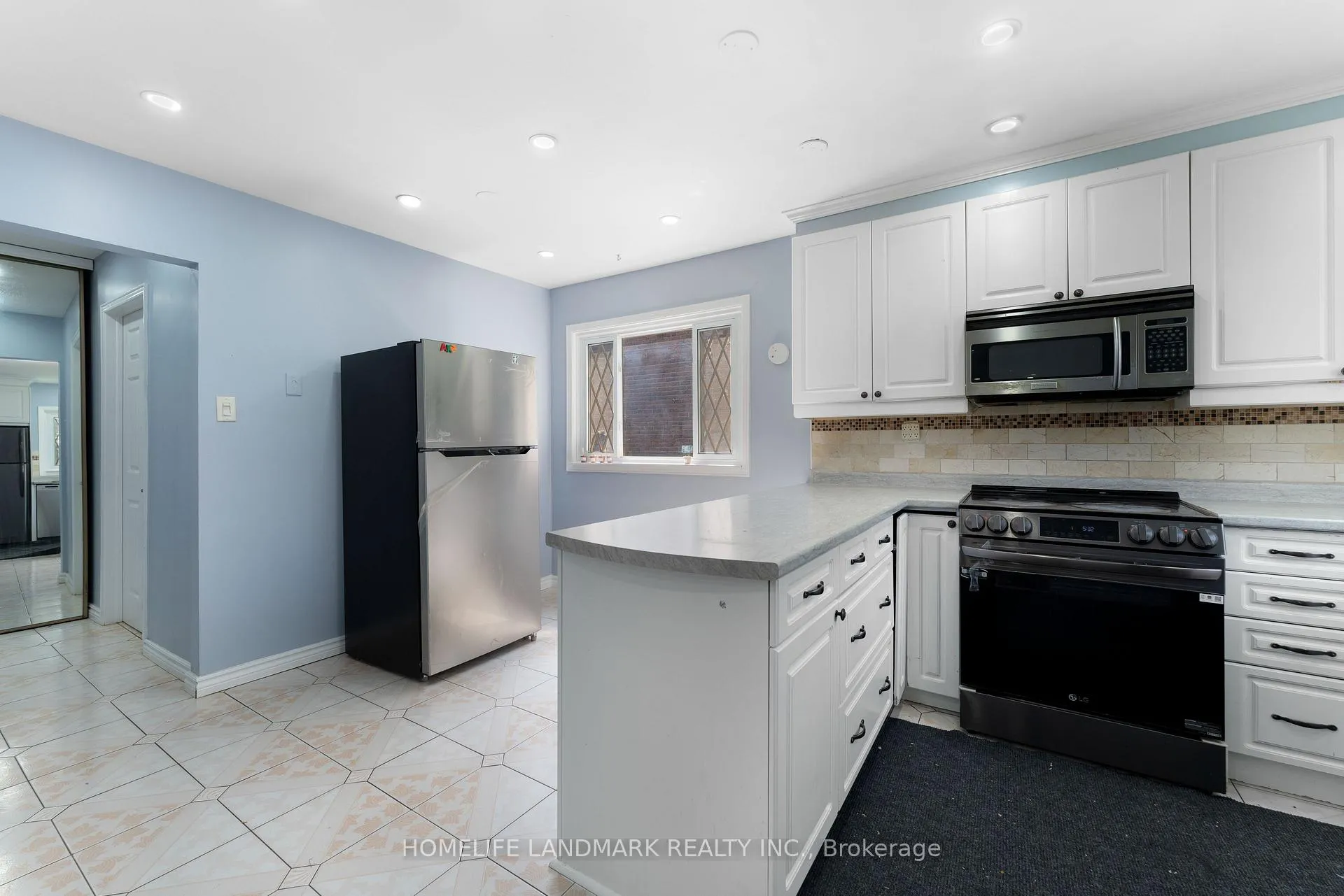Photo 10 of 1416 Somerville Street, Oshawa, Samac — HOMEH