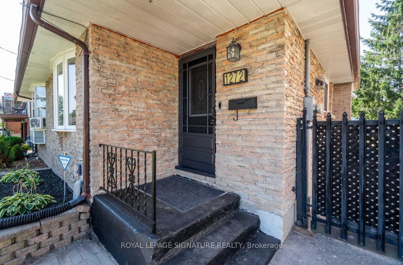 Photo 2 of 1272 Cedar Street, Oshawa, Lakeview — HOMEH