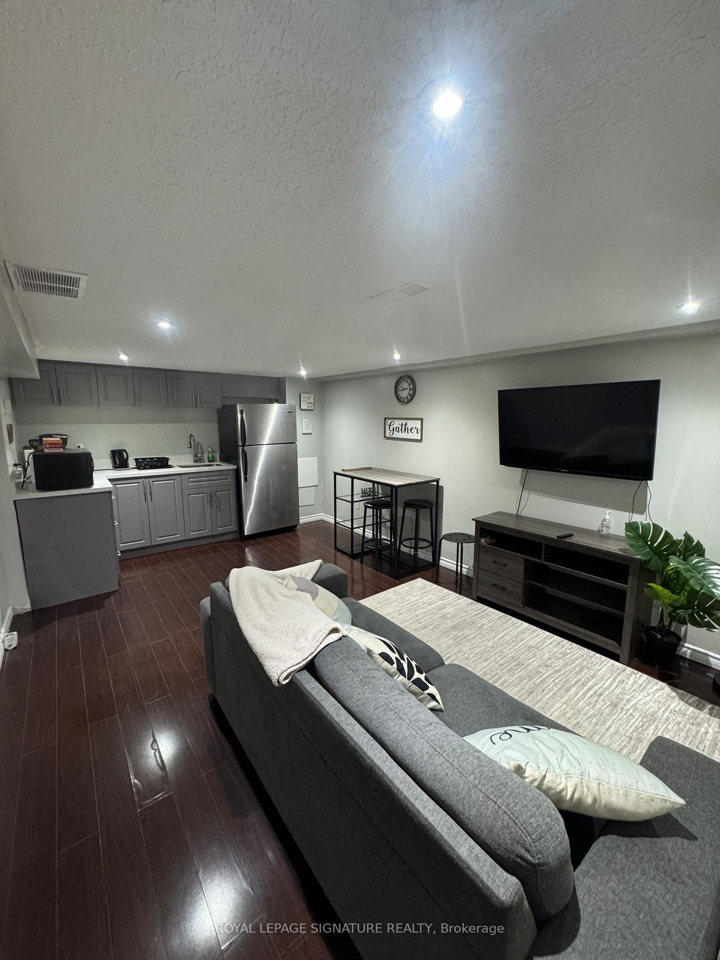 Photo 5 of 1272 Cedar Street, Oshawa, Lakeview — HOMEH