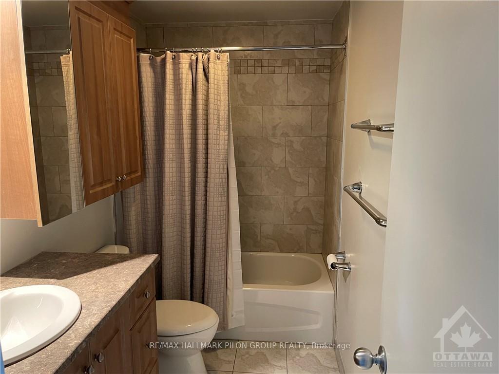 Photo 10 of 1606 Grey Nuns Drive, Ottawa, Convent Glen South — HOMEH