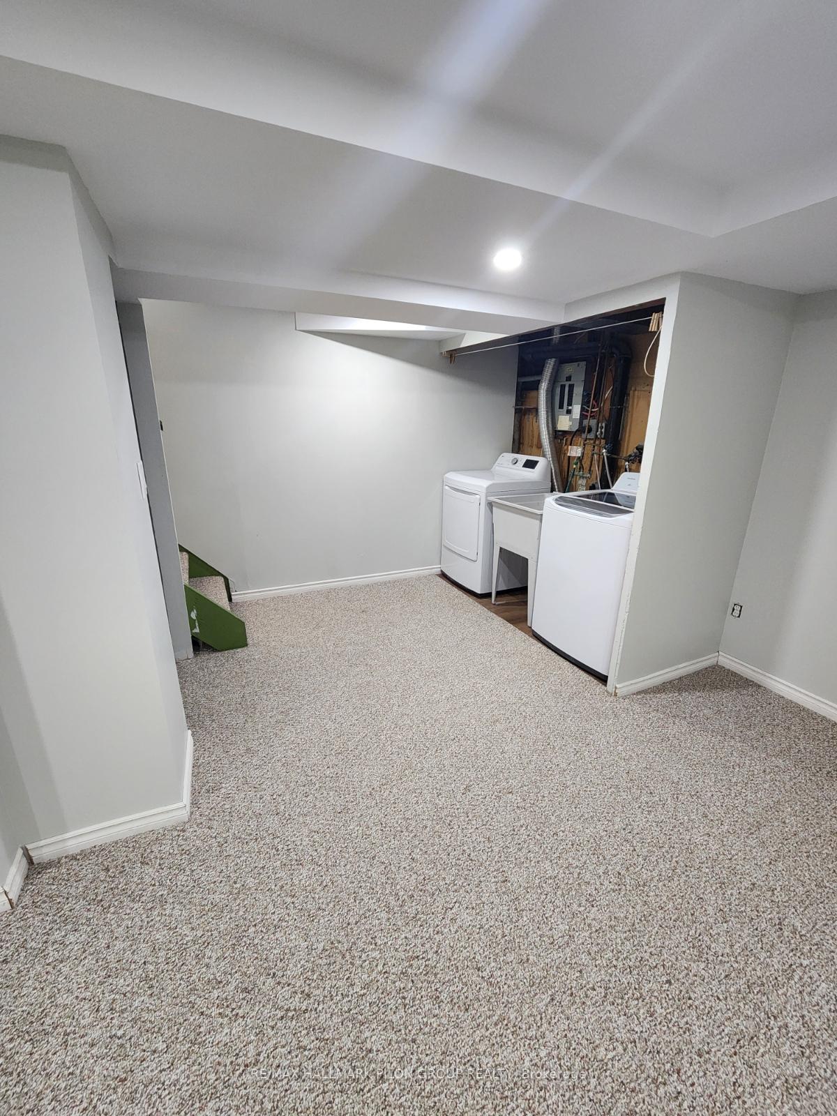 Photo 16 of 1606 Grey Nuns Drive, Ottawa, Convent Glen South — HOMEH