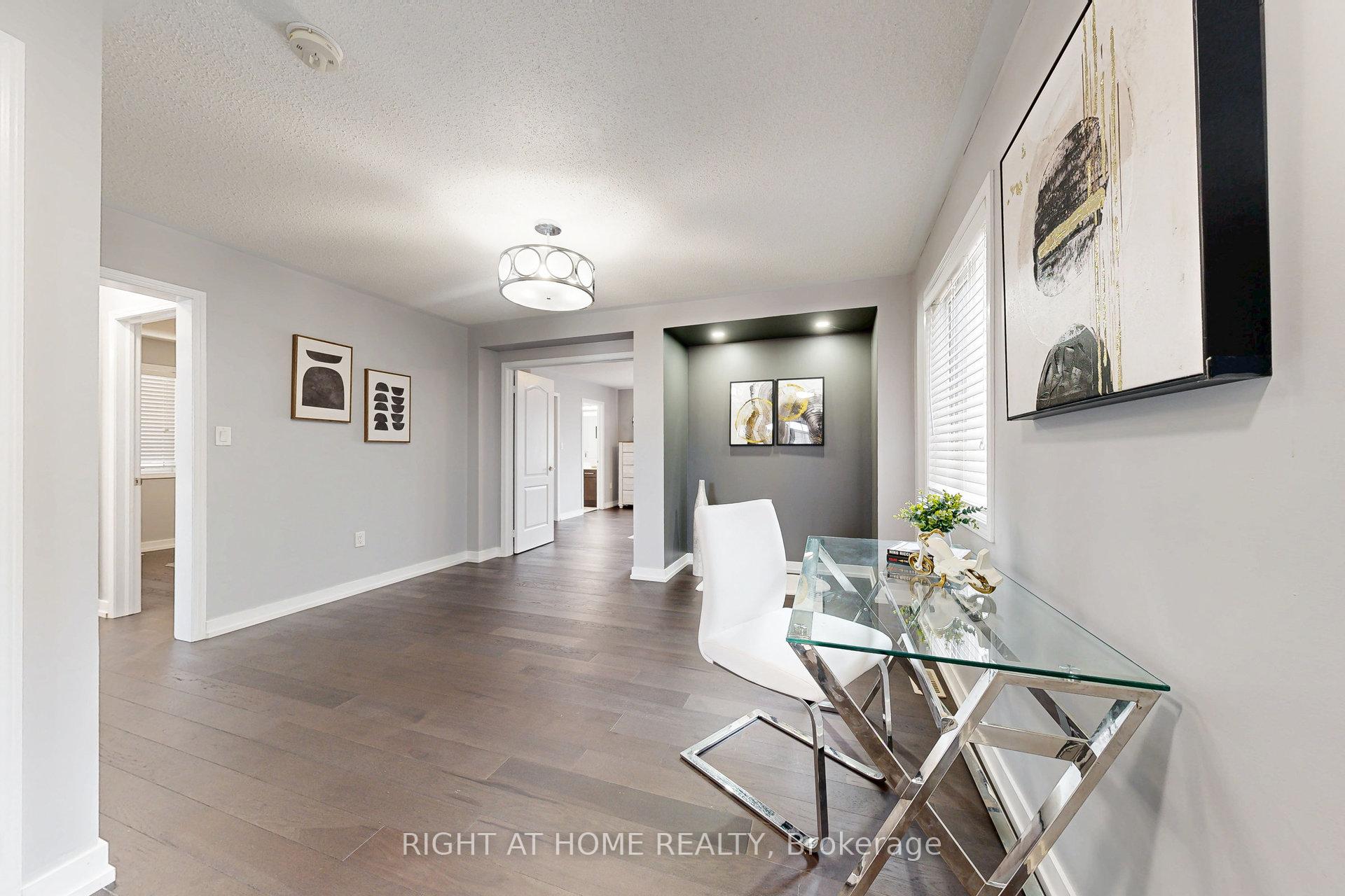 Photo 12 of 686 Bolingbroke Drive, Milton, Coates — HOMEH