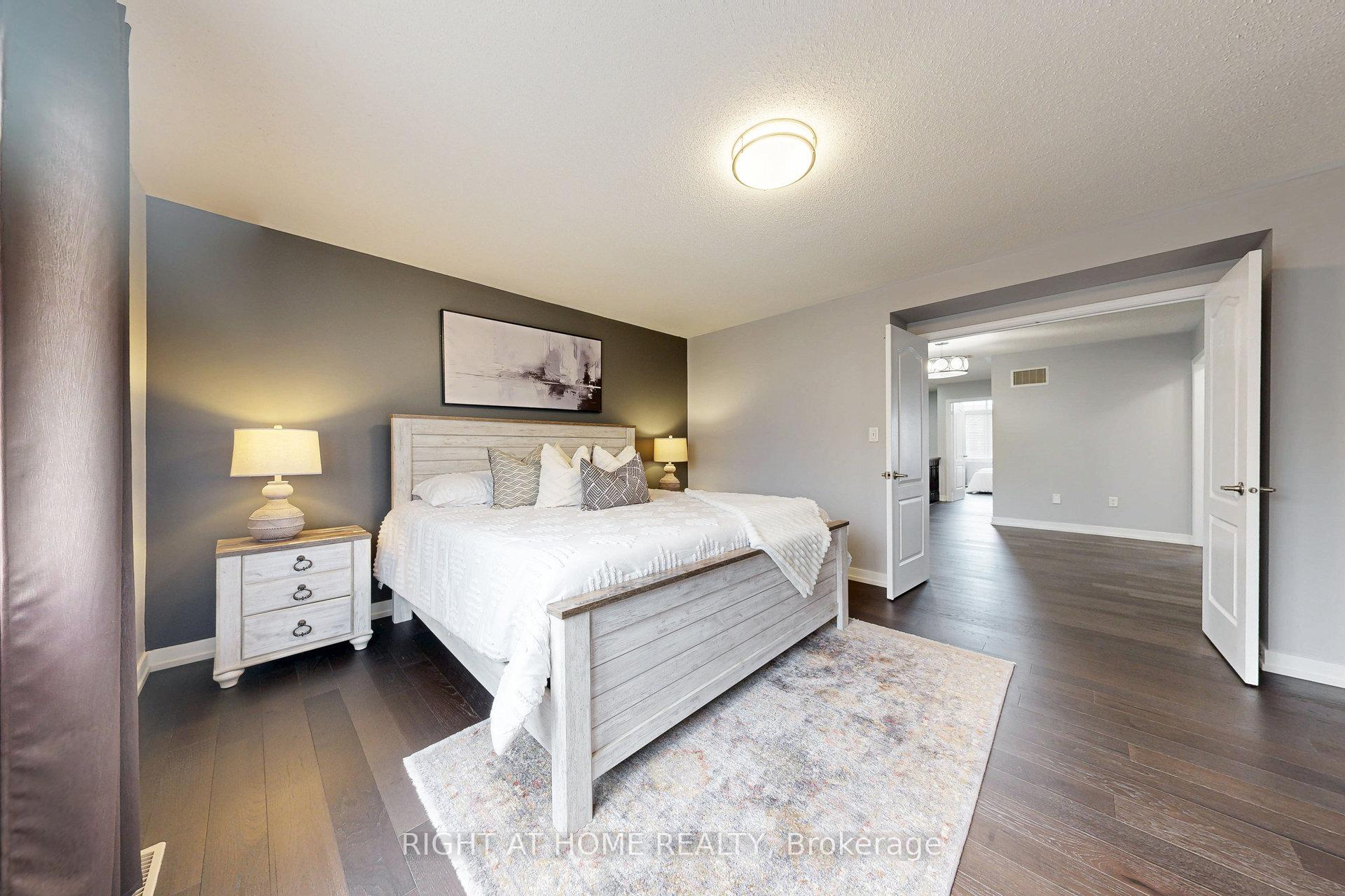 Photo 11 of 686 Bolingbroke Drive, Milton, Coates — HOMEH