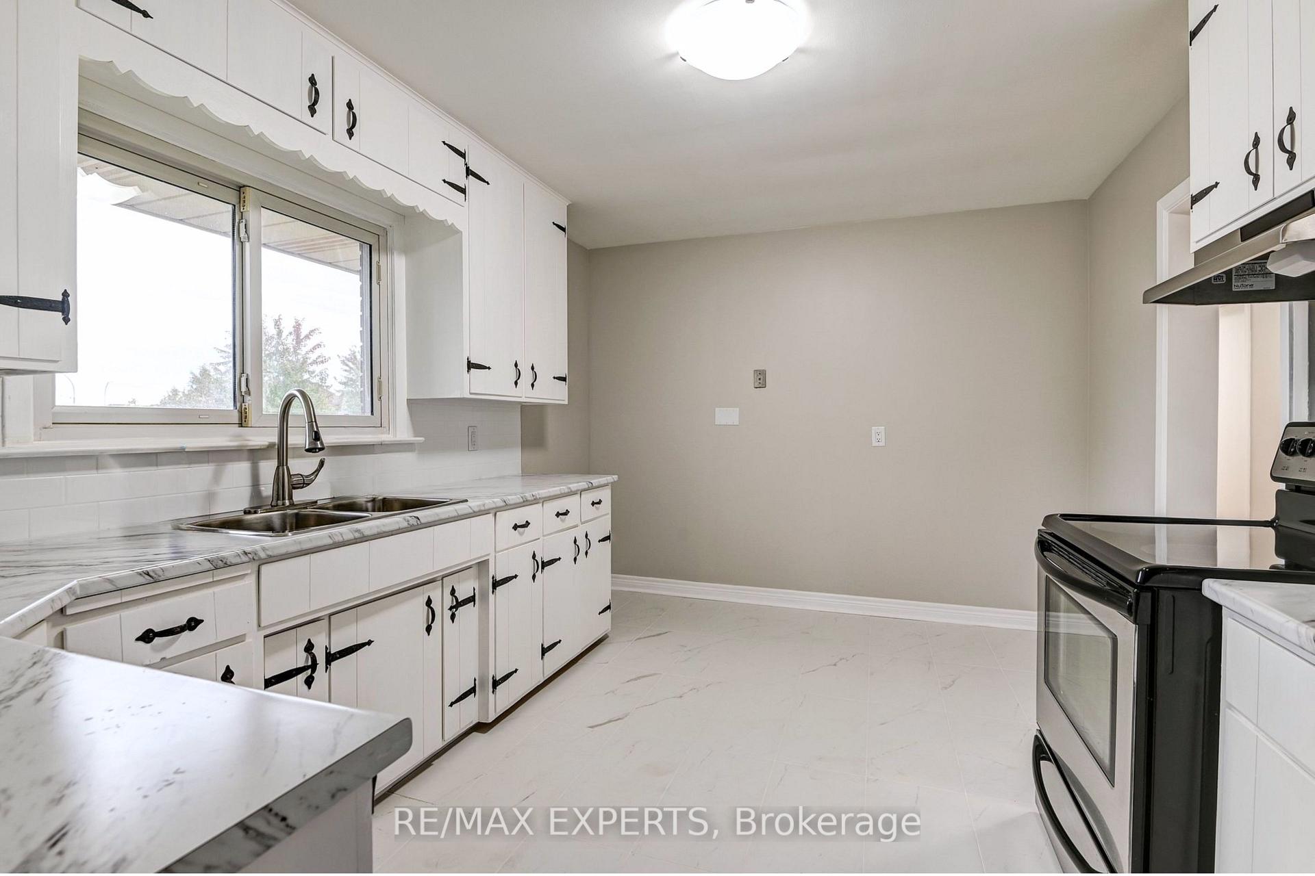 Photo 8 of 5077 Boyne Street E, New Tecumseth, Alliston — HOMEH