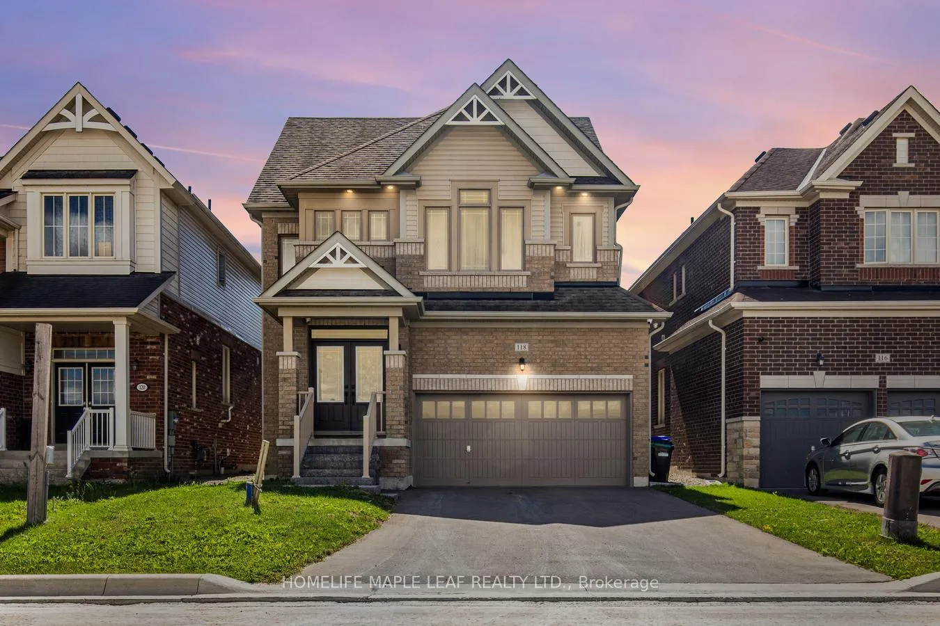 Front of 118 Lorne Thomas Place