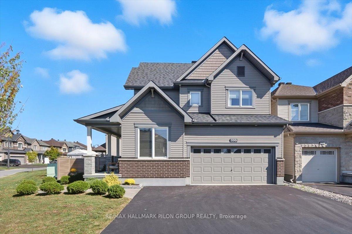Photo 3 of 200 Enclave Walk, Ottawa, Mer Bleue/Bradley Estates/Anderson Park — HOMEH