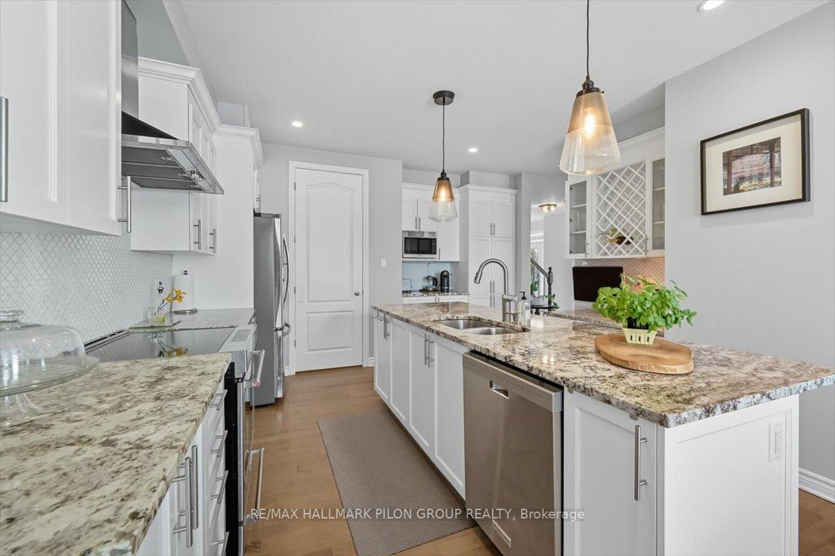 Photo 6 of 200 Enclave Walk, Ottawa, Mer Bleue/Bradley Estates/Anderson Park — HOMEH